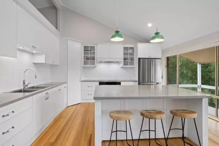 Bright White - Traditional Kitchen with island